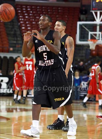 Thumbnail 1 in 2009 THCA All-Star Basketball Game photogallery.