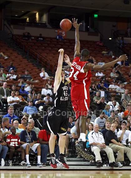 Thumbnail 2 in 2009 THCA All-Star Basketball Game photogallery.