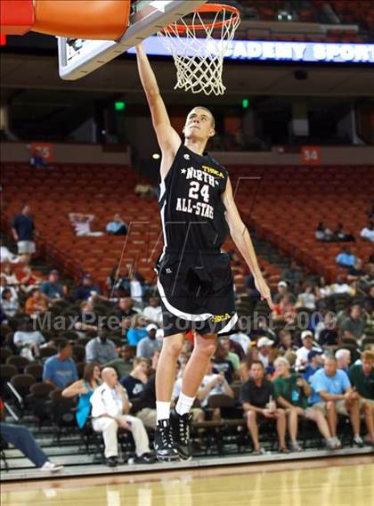 Thumbnail 2 in 2009 THCA All-Star Basketball Game photogallery.