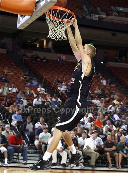Thumbnail 2 in 2009 THCA All-Star Basketball Game photogallery.