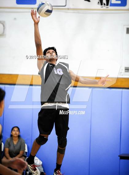 Thumbnail 2 in Sewanhaka vs. Valley Stream Central photogallery.
