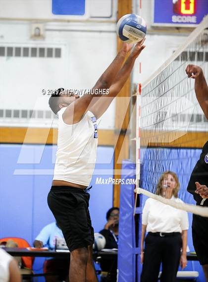 Thumbnail 3 in Sewanhaka vs. Valley Stream Central photogallery.