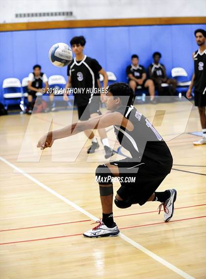 Thumbnail 2 in Sewanhaka vs. Valley Stream Central photogallery.