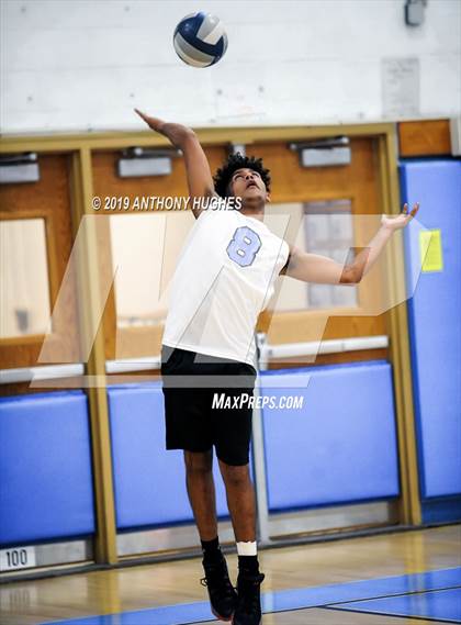 Thumbnail 2 in Sewanhaka vs. Valley Stream Central photogallery.