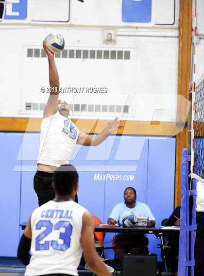 Thumbnail 2 in Sewanhaka vs. Valley Stream Central photogallery.