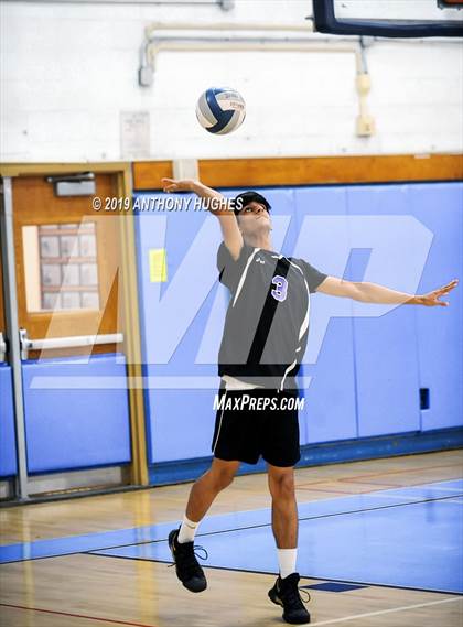 Thumbnail 3 in Sewanhaka vs. Valley Stream Central photogallery.