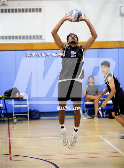Thumbnail 3 in Sewanhaka vs. Valley Stream Central photogallery.