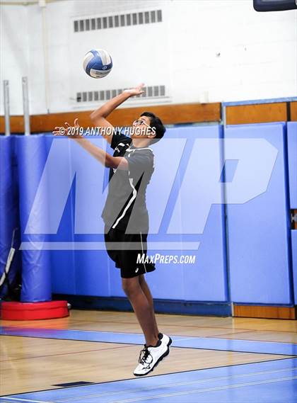 Thumbnail 3 in Sewanhaka vs. Valley Stream Central photogallery.