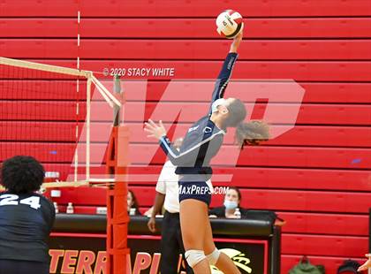 Thumbnail 3 in Keswick Christian @ Out-of-Door Academy photogallery.