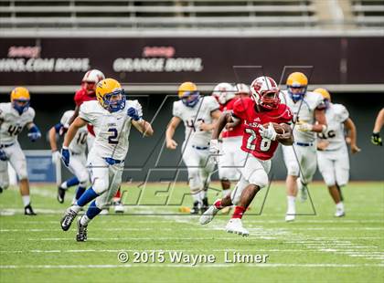 Thumbnail 3 in Carmel vs LaSalle (Skyline Chili Crosstown Showdown) photogallery.