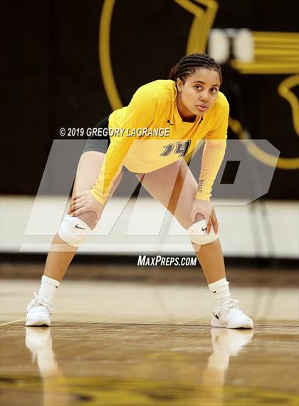 Thumbnail 3 in Cooper vs Fossil Ridge photogallery.