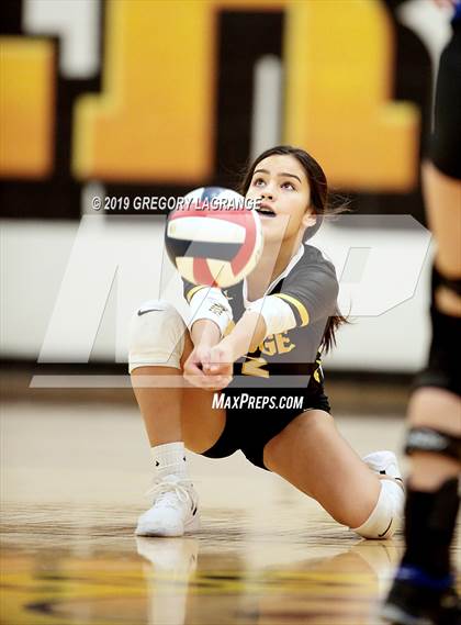 Thumbnail 2 in Cooper vs Fossil Ridge photogallery.