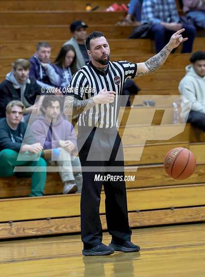 Thumbnail 1 in St. Anthony's vs. Southampton (New York Holiday Invitational) photogallery.