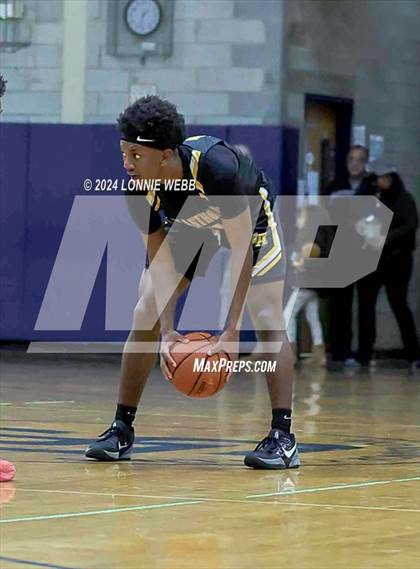 Thumbnail 2 in St. Anthony's vs. Southampton (New York Holiday Invitational) photogallery.