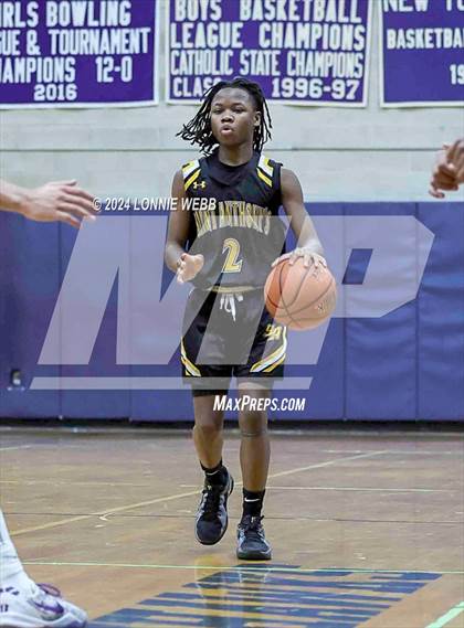 Thumbnail 3 in St. Anthony's vs. Southampton (New York Holiday Invitational) photogallery.