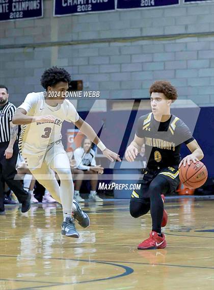 Thumbnail 2 in St. Anthony's vs. Southampton (New York Holiday Invitational) photogallery.