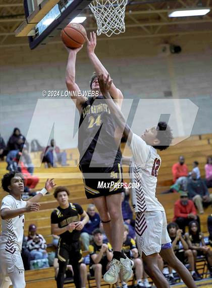 Thumbnail 1 in St. Anthony's vs. Southampton (New York Holiday Invitational) photogallery.