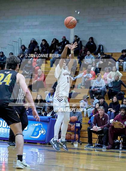 Thumbnail 2 in St. Anthony's vs. Southampton (New York Holiday Invitational) photogallery.