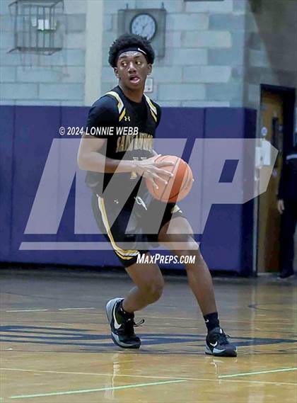 Thumbnail 3 in St. Anthony's vs. Southampton (New York Holiday Invitational) photogallery.