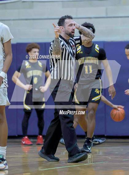 Thumbnail 3 in St. Anthony's vs. Southampton (New York Holiday Invitational) photogallery.