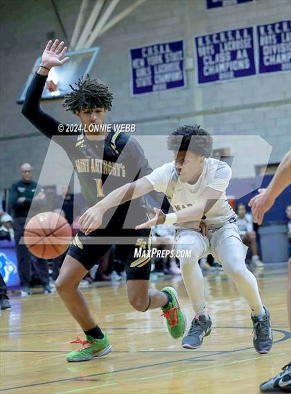 Thumbnail 3 in St. Anthony's vs. Southampton (New York Holiday Invitational) photogallery.