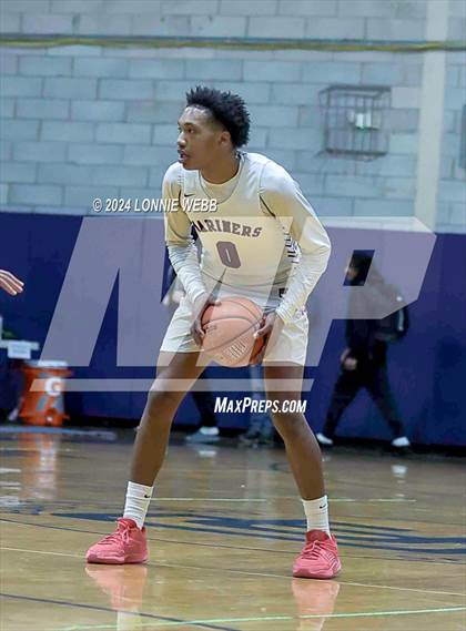 Thumbnail 2 in St. Anthony's vs. Southampton (New York Holiday Invitational) photogallery.