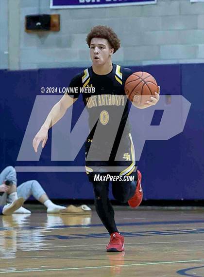 Thumbnail 3 in St. Anthony's vs. Southampton (New York Holiday Invitational) photogallery.