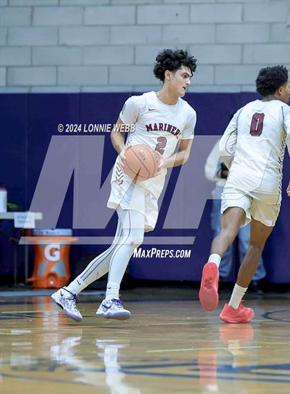 Thumbnail 3 in St. Anthony's vs. Southampton (New York Holiday Invitational) photogallery.