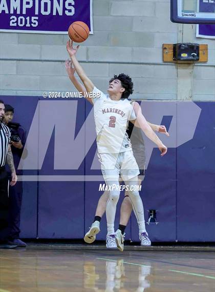 Thumbnail 3 in St. Anthony's vs. Southampton (New York Holiday Invitational) photogallery.