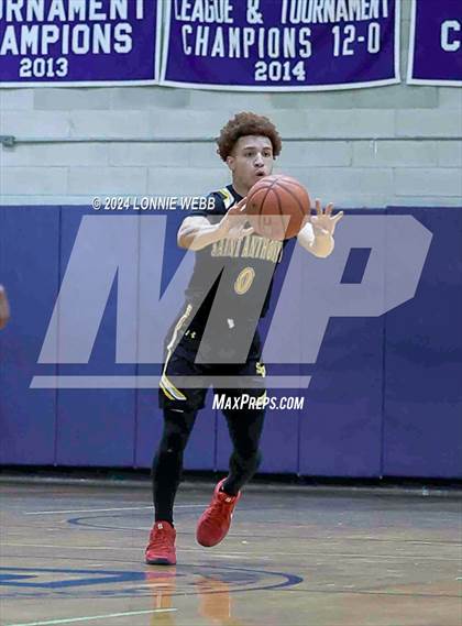 Thumbnail 2 in St. Anthony's vs. Southampton (New York Holiday Invitational) photogallery.