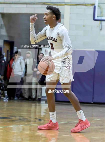 Thumbnail 3 in St. Anthony's vs. Southampton (New York Holiday Invitational) photogallery.