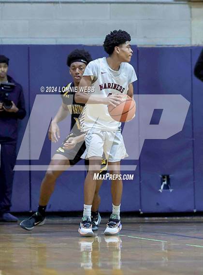 Thumbnail 1 in St. Anthony's vs. Southampton (New York Holiday Invitational) photogallery.