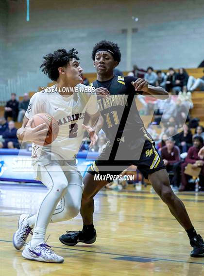 Thumbnail 2 in St. Anthony's vs. Southampton (New York Holiday Invitational) photogallery.