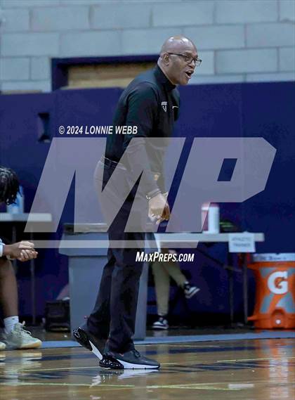 Thumbnail 1 in St. Anthony's vs. Southampton (New York Holiday Invitational) photogallery.