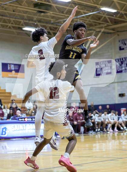 Thumbnail 2 in St. Anthony's vs. Southampton (New York Holiday Invitational) photogallery.