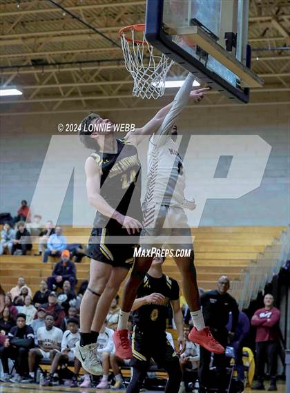 Thumbnail 2 in St. Anthony's vs. Southampton (New York Holiday Invitational) photogallery.
