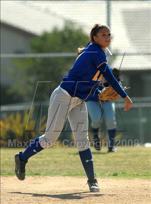 Thumbnail 3 in Mater Dei vs. Bishop Amat (Santiago Spring Fling) photogallery.