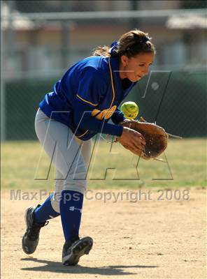 Thumbnail 2 in Mater Dei vs. Bishop Amat (Santiago Spring Fling) photogallery.