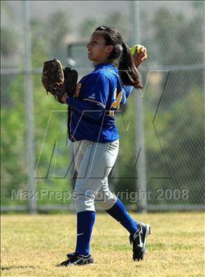 Thumbnail 3 in Mater Dei vs. Bishop Amat (Santiago Spring Fling) photogallery.
