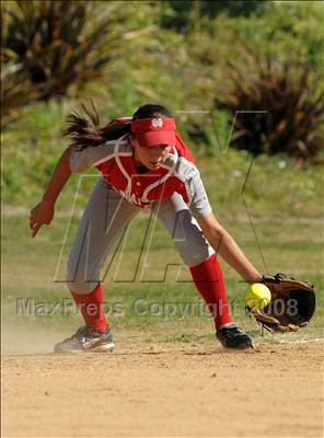 Thumbnail 3 in Mater Dei vs. Bishop Amat (Santiago Spring Fling) photogallery.