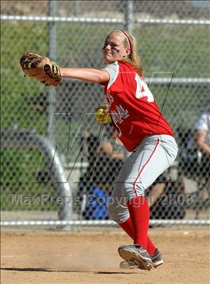 Thumbnail 2 in Mater Dei vs. Bishop Amat (Santiago Spring Fling) photogallery.