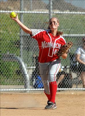 Thumbnail 1 in Mater Dei vs. Bishop Amat (Santiago Spring Fling) photogallery.