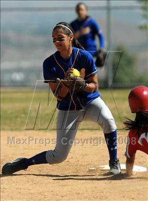 Thumbnail 1 in Mater Dei vs. Bishop Amat (Santiago Spring Fling) photogallery.