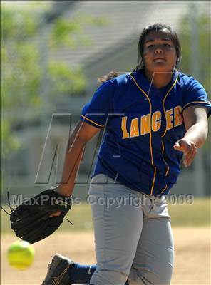 Thumbnail 2 in Mater Dei vs. Bishop Amat (Santiago Spring Fling) photogallery.