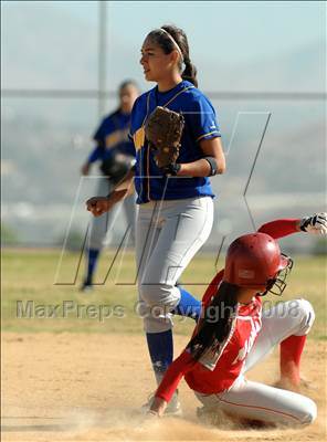 Thumbnail 2 in Mater Dei vs. Bishop Amat (Santiago Spring Fling) photogallery.
