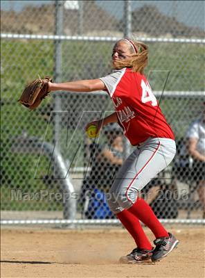 Thumbnail 1 in Mater Dei vs. Bishop Amat (Santiago Spring Fling) photogallery.