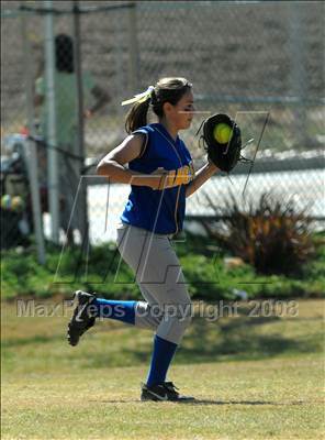 Thumbnail 1 in Mater Dei vs. Bishop Amat (Santiago Spring Fling) photogallery.