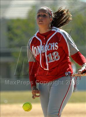 Thumbnail 1 in Mater Dei vs. Bishop Amat (Santiago Spring Fling) photogallery.