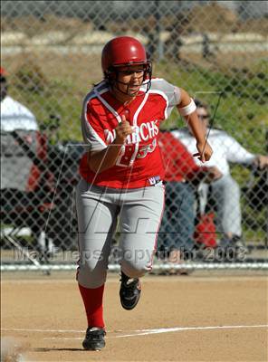 Thumbnail 1 in Mater Dei vs. Bishop Amat (Santiago Spring Fling) photogallery.