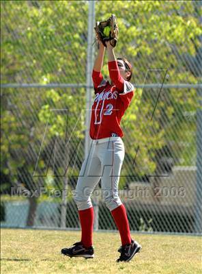 Thumbnail 1 in Mater Dei vs. Bishop Amat (Santiago Spring Fling) photogallery.